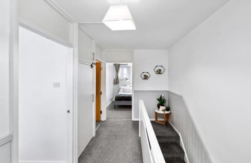 Haggerston Appartement | Spacious 3-Bed Apt near Shoreditch with Parking