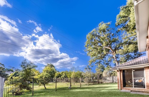Sunnybank Hills Maison | Spacious 3-bed Retreat 1min to Mall @SunnybankHill