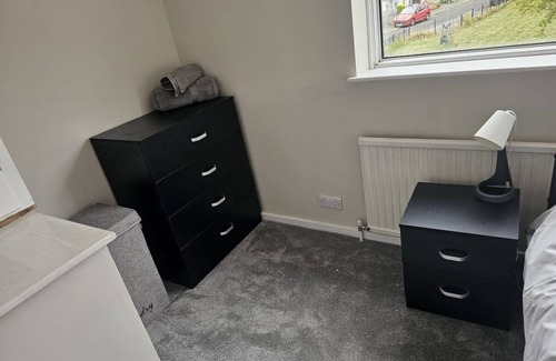 Barrow Gurney Maison | Spacious 3-Bed Contractor-Friendly Home – Bristol