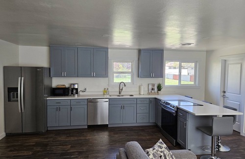 Des Moines Maison | Spacious 3 Bed Home Near Beach
