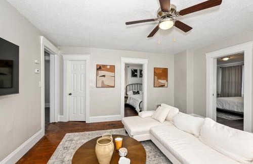 Tremont Appartement | Spacious 3-Bed In Vibrant Tremont