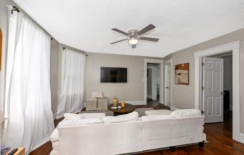 Tremont Appartement | Spacious 3-Bed In Vibrant Tremont