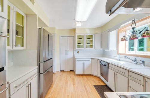 Silver Spring Maison | Spacious 3-bedroom Main Level -Less than half mile from Downtown Silver Spring