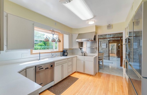 Silver Spring Maison | Spacious 3-bedroom Main Level -Less than half mile from Downtown Silver Spring