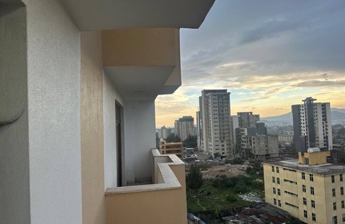 Kirkos Appartement | Spacious 3-bedroom apartment in pleasant Addis Ababa with fitness room