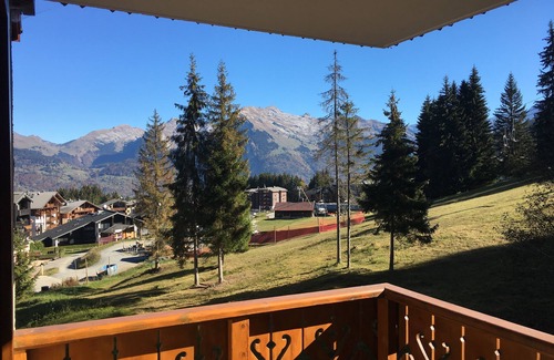 Les Esserts Appartement | Appartement spacieux de 3 chambres à coucher directement sur les pistes