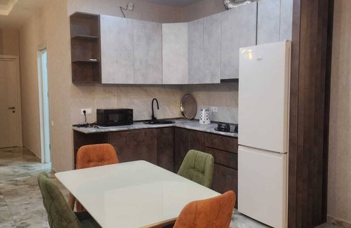 Saburtalo Appartement | Spacious 3-bedroom apartment in charming T'bilisi with WiFi, AC