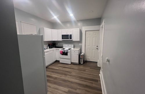 Front Park Appartement | Spacious 3-bedroom apartment- Blue serenity