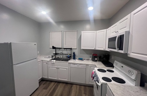 Front Park Appartement | Spacious 3-bedroom apartment- Blue serenity