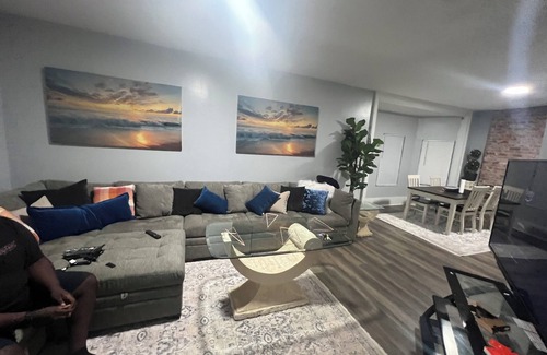 Front Park Appartement | Spacious 3-bedroom apartment- Blue serenity