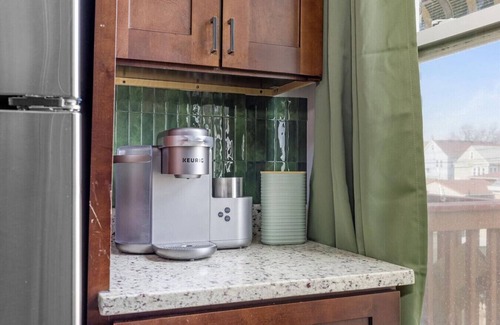 Brighton Park Appartement | Spacious 3 Bedroom Apartment - 10 Minutes to Downtown - Sleeps up to 10