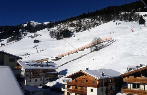 Gerlos Appartement | Grand appartement de luxe pour 6 personnes, excellent emplacement central à Gerlos