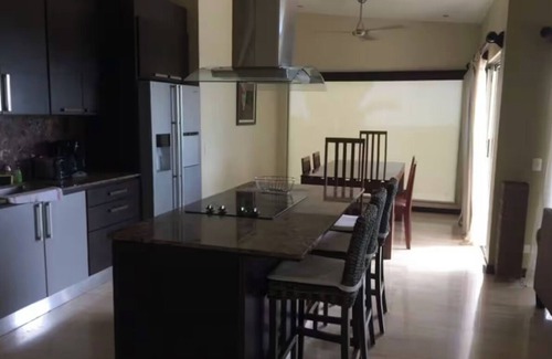 Los Angeles Chires Maison | Spacious 3-bedroom house with Ocean View-Large Pool-Gated Development-WiFi-AC