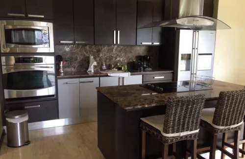 Los Angeles Chires Maison | Spacious 3-bedroom house with Ocean View-Large Pool-Gated Development-WiFi-AC