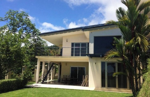Los Angeles Chires Maison | Spacious 3-bedroom house with Ocean View-Large Pool-Gated Development-WiFi-AC