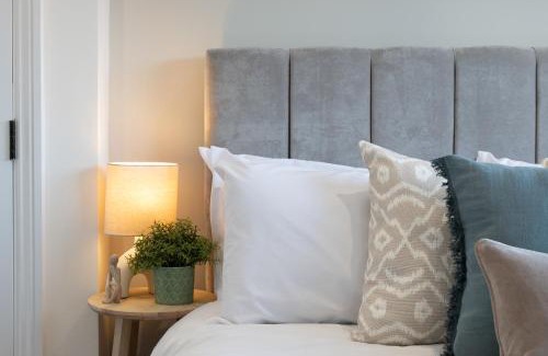 Beeston Maison | Spacious 3-Bedroom House near Elland Rd Stadium & Leeds City, Ideal for Contractors & Long Stays - NordStay