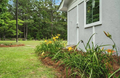 Hartsville Maison | Spacious 3-bedroom home in natural setting