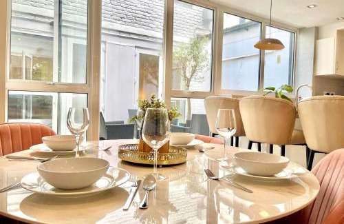 Holloway Appartement | Spacious 3-bedroom Holloway Flat with Patio & WiFi near Islington , Kings Cross , Camden Town