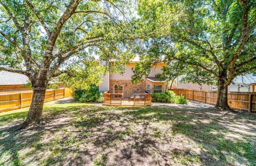 Stone Oak Maison | Spacious 3-Bedroom REMODELED Family Home in Stone Oak NEISD Shops Hospitals Golf