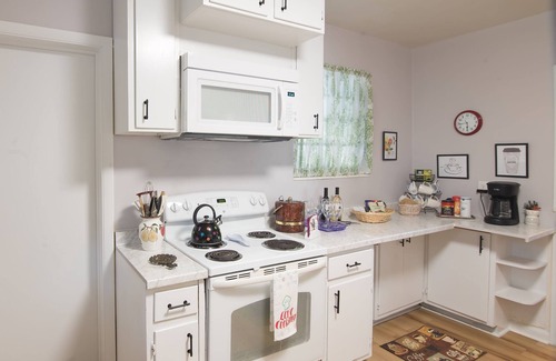 Tallahassee Maison | Spacious 3 bedroom home with patio - near FAMU and FSU.