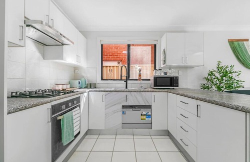 Blacktown Maison | Spacious 3 Bedrooms house in Blacktown