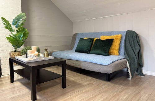 Little Italy Maison | Spacious 3 Bedrooms Little Italy-Parking