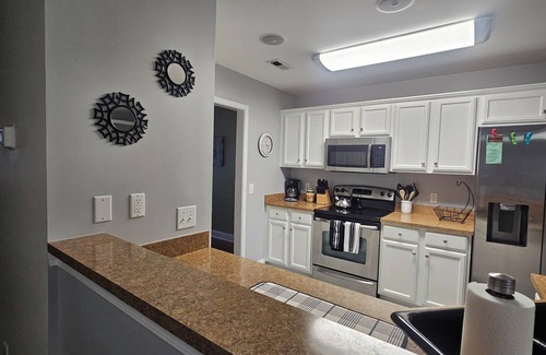 Wilmington Maison | Spacious 3 BR, 2.5 Bath on quiet cul-de-sac within minutes of Leland Town Center