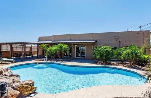 Lake Havasu City Maison | Spacious 3 BR with Pool Minutes Away from Lake