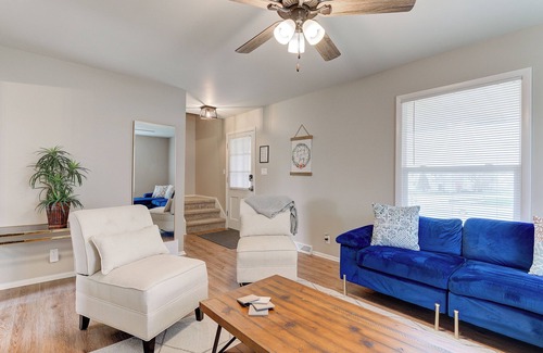 Waukesha Appartement | Spacious 3-BR with aesthetic living room & fully equipped kitchen in Waukesha