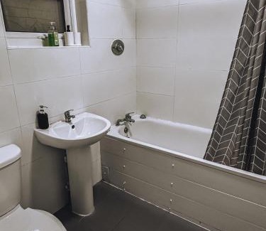 Tooting Maison | Spacious 3 rooms in Tooting