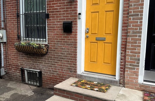 Pennsport Maison | Spacious 3BDRM Home In Pennsport Philadelphia with 3rd floor Deck