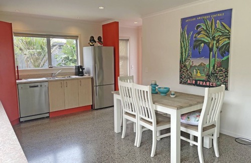 Whangamata Maison | Spacious 3BR Beach House Near the Park
