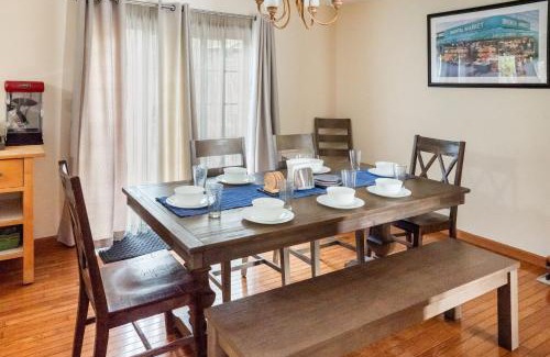 East Stroudsburg Maison | Spacious 3BR Home with BBQ in Gated Penn Estates