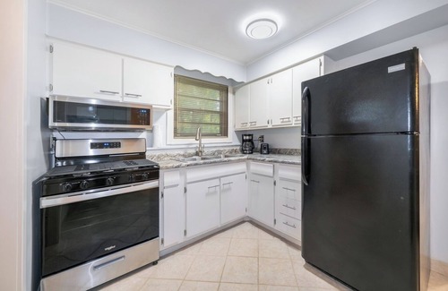 Miller Beach Maison | Spacious 3BR Home Firepit and Grill
