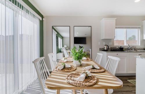 San Jacinto Appartement | Spacious 3BR Home with Lake Access & Mountain Views