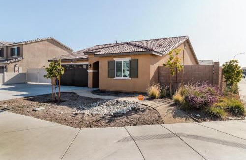 San Jacinto Appartement | Spacious 3BR Home with Lake Access & Mountain Views