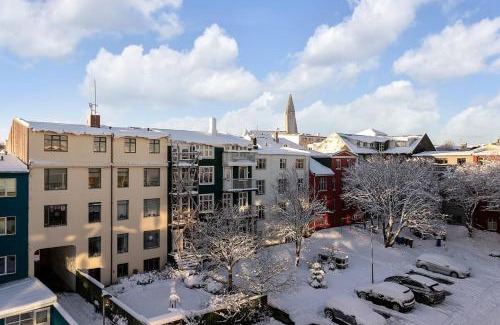 Downtown Appartement | Spacious 3BR Location free park