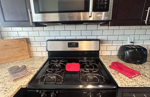 Central West End Appartement | Spacious 3BR near BJ Hospital, Forest Park, STLZoo