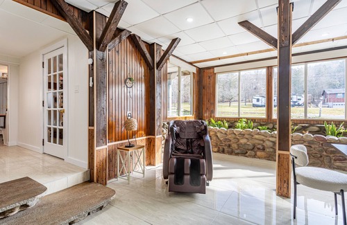 North Branch Maison | Spacious 4 Bdrm w/ Indoor Heated Pool+Sauna+Creek