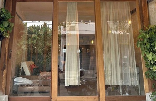 Wattana Maison | Spacious 4-bedroom townhome in lovely Prakanong Wattana with WiFi, AC.