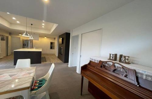 Halswell Maison | Spacious 4 Bed Family Home