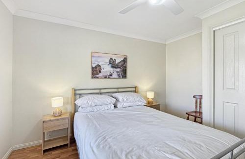 Broulee Maison | Spacious 4-Bed Home 2-Min to the Beach