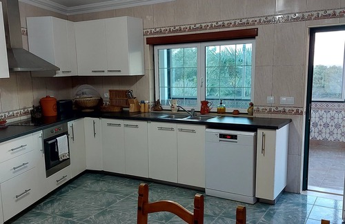 Alcobaca Maison | Spacious 4 bed house with hot tub, games room & terraces, near Alcobaca & Nazare