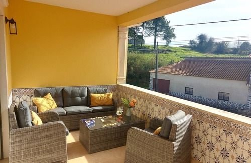 Alcobaca Maison | Spacious 4 bed house with hot tub, games room & terraces, near Alcobaca & Nazare