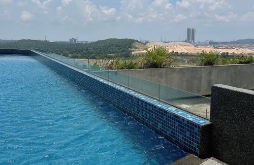 Medini Appartement | Spacious 4-bedroom apartment 1725 in Medini. Just 10mins walk to legoland.
