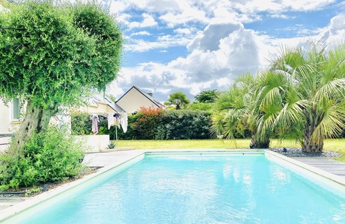 Nort-sur-Erdre Maison | Spacious 4 bedroom Nort sur Erdre house, private heated swimming pool
