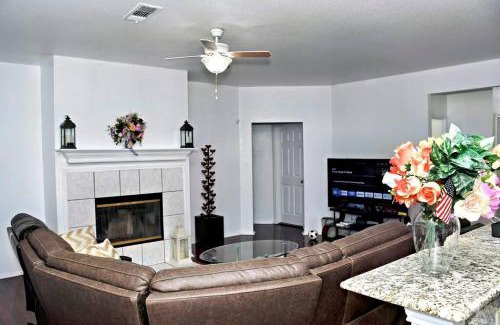 Southeast Arlington Maison | Spacious 4-bedroom house with AC, Wi-Fi superb in the Heart of Arlington, TX!