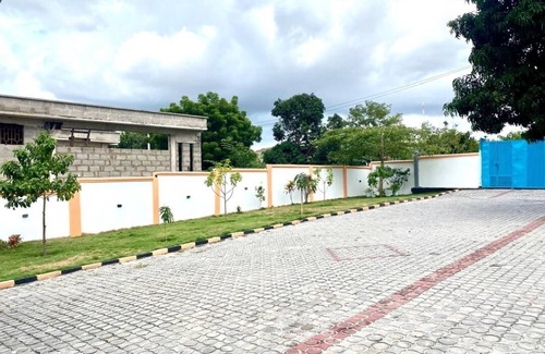 Kisutu Maison | Spacious 4-bedroom house in gorgeous Dar es Salaam with Wi-Fi, AC