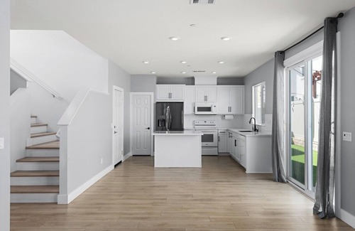 Valley Center Maison | Spacious 4-Bedroom Retreat with AC & WiFi in Scenic Valley Center