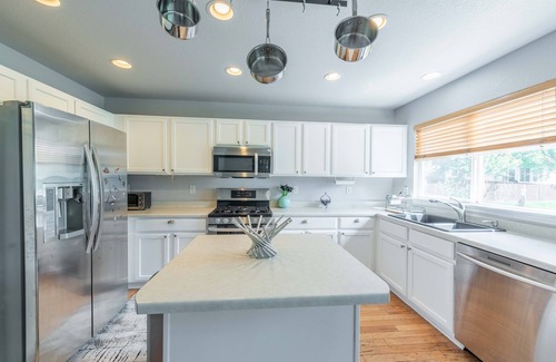 Denver Maison | Spacious 4 bedroom 3.5 bathrooms